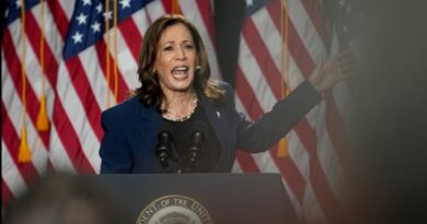 HARRIS PROMETE SER UNA PRESIDENTA PARA TODOS Y ARREMETE CONTRA TRUMP